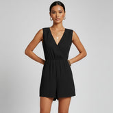 Macaquinho Feminino Soltinho Preto Decote V