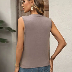 Regata Feminina Com Decote Em V Elegante