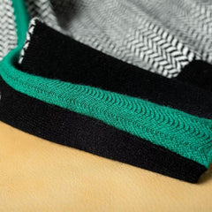 Suéter Feminino Preto Gola Alta Ariadne