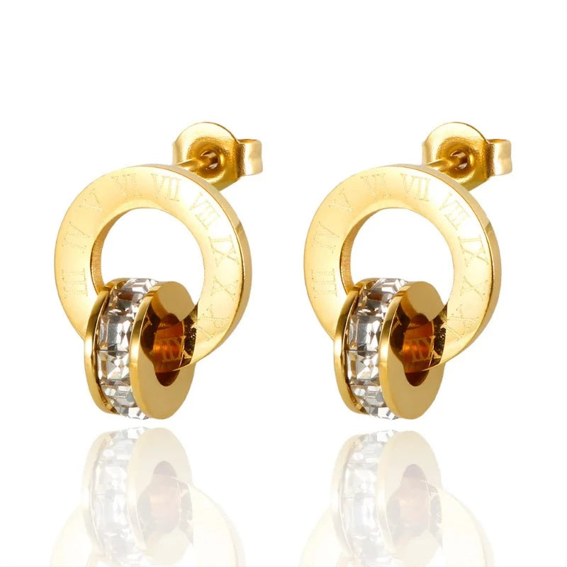 Brinco Redondo Algarismo Romano Banhado em Ouro 18K - Coradon