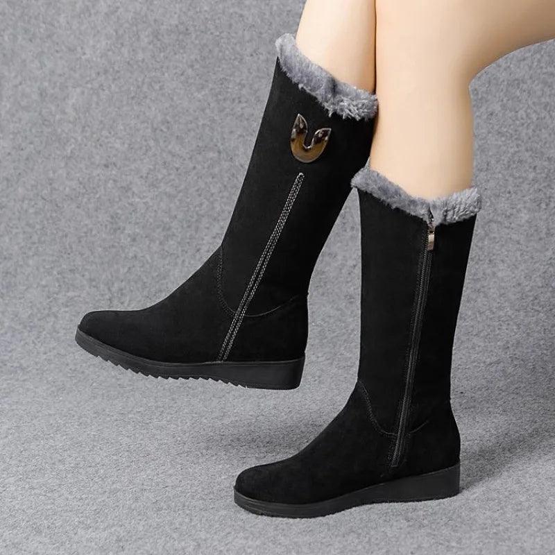 Bota de Couro Camurça Cano Médio Feminina Gabi