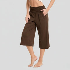 Calça Pantacourt Marrom Disfarça Pochete